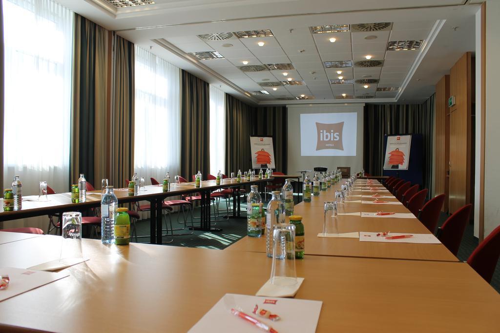 Ibis Linz City Екстериор снимка