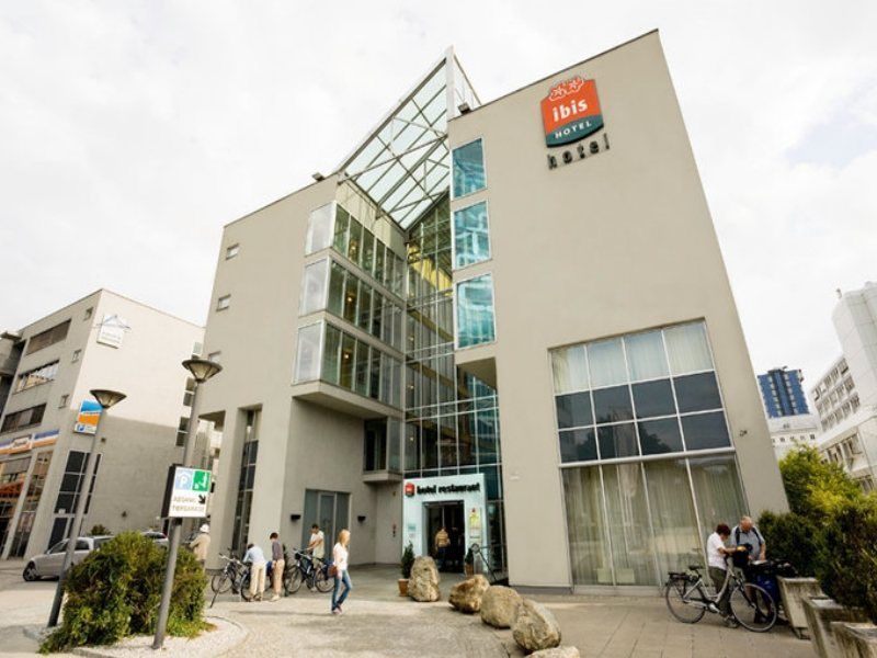 Ibis Linz City Екстериор снимка