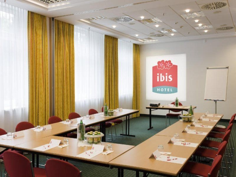 Ibis Linz City Екстериор снимка