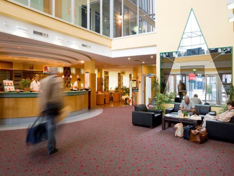Ibis Linz City Екстериор снимка