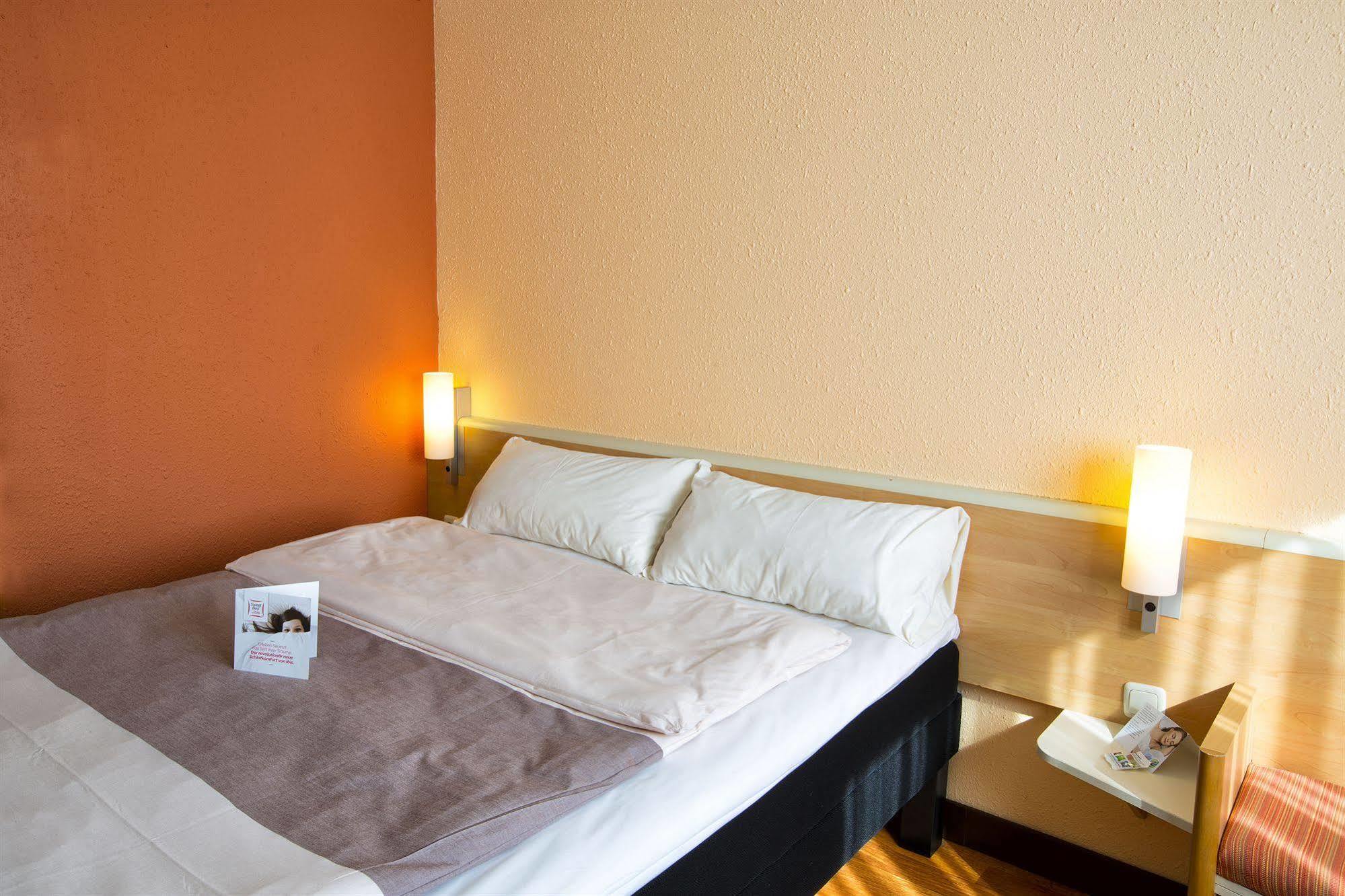 Ibis Linz City Екстериор снимка